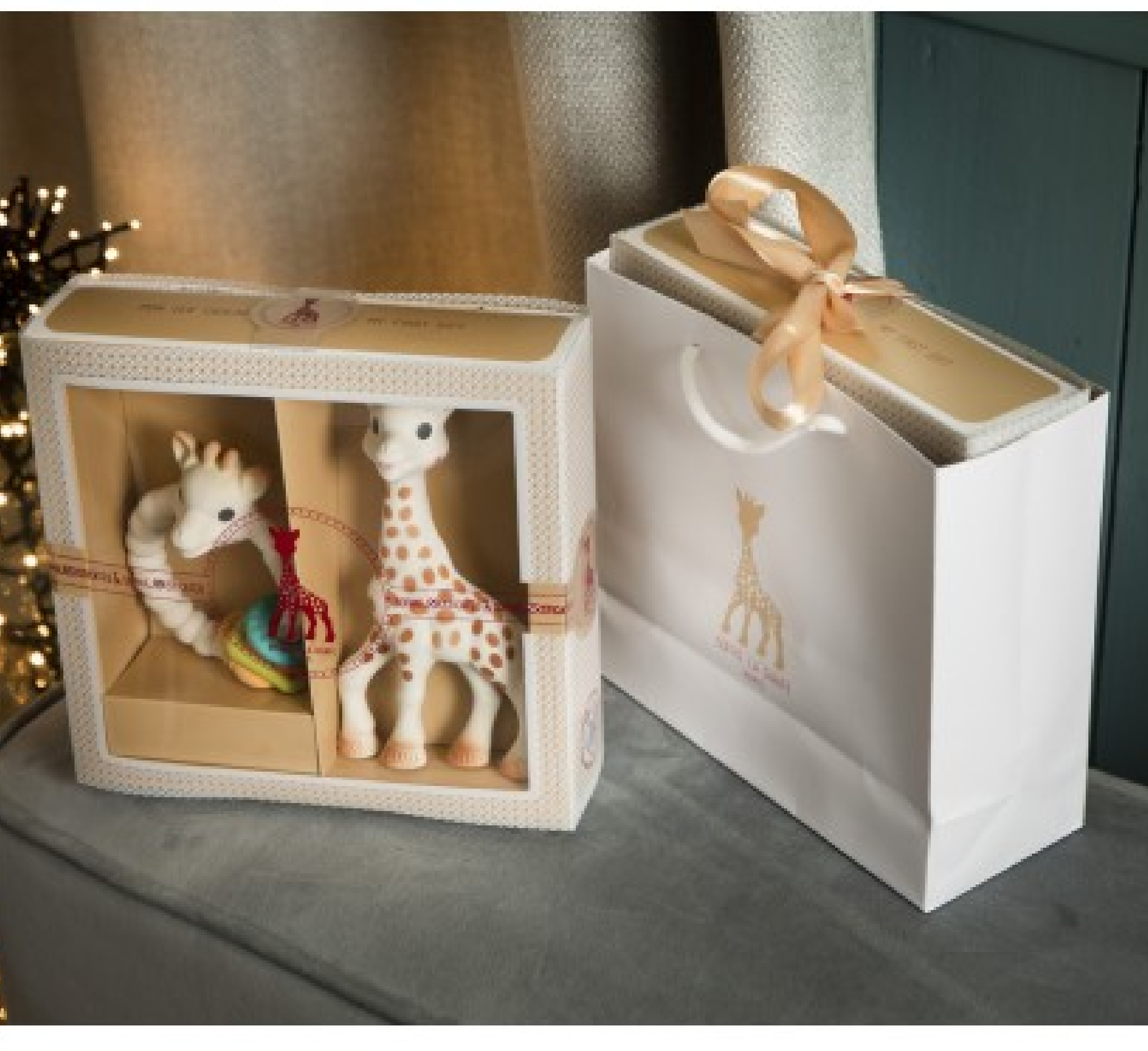 Sophie La Girafe Ready to Give Birth Gift Set  + Colo'rings Sophie La Girafe Ready to Give Birth Gift Set  + Colo'rings