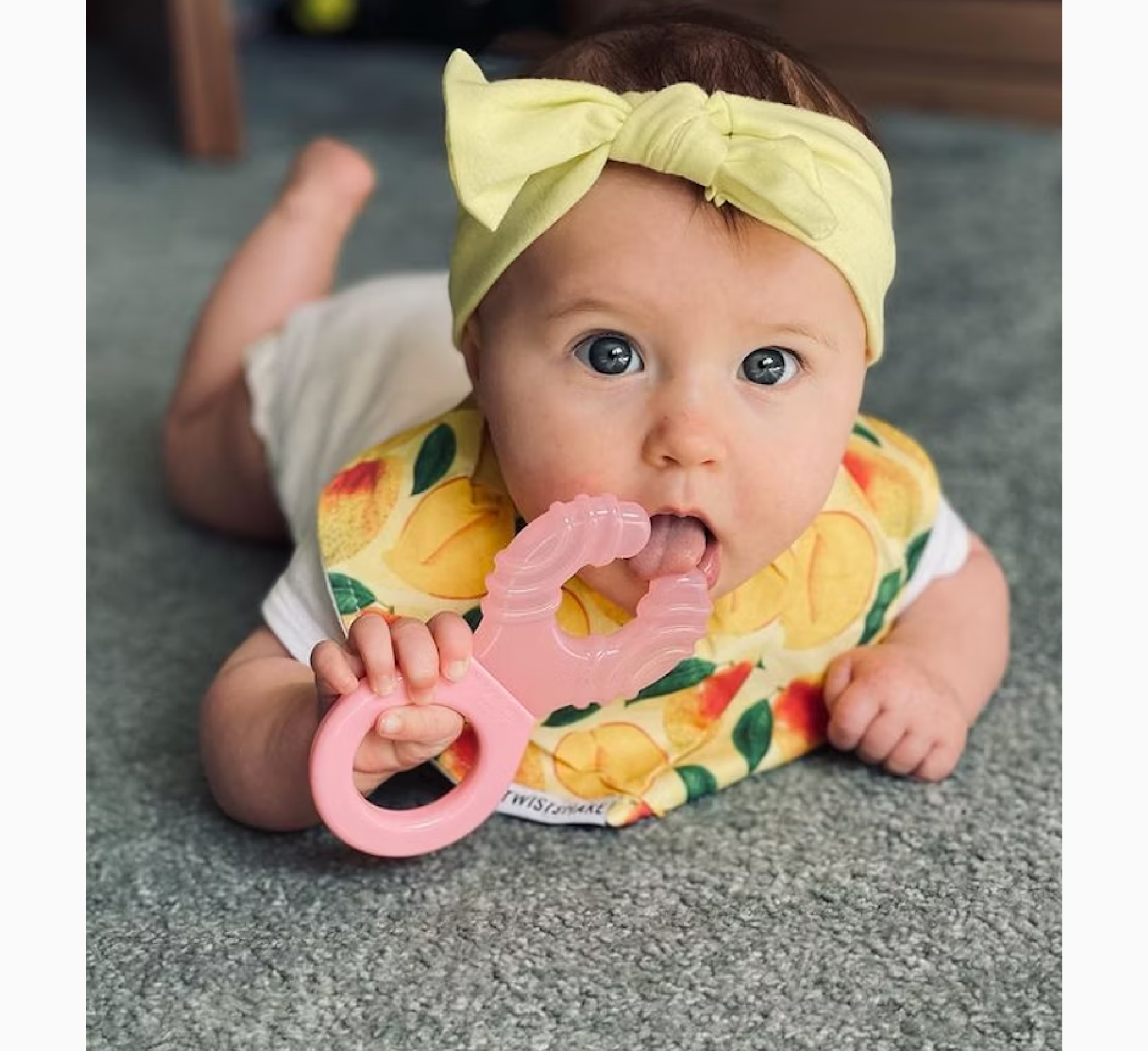 Twistshake Teether with Cooling 2 Months+ Twistshake Teether with Cooling 2 Months+