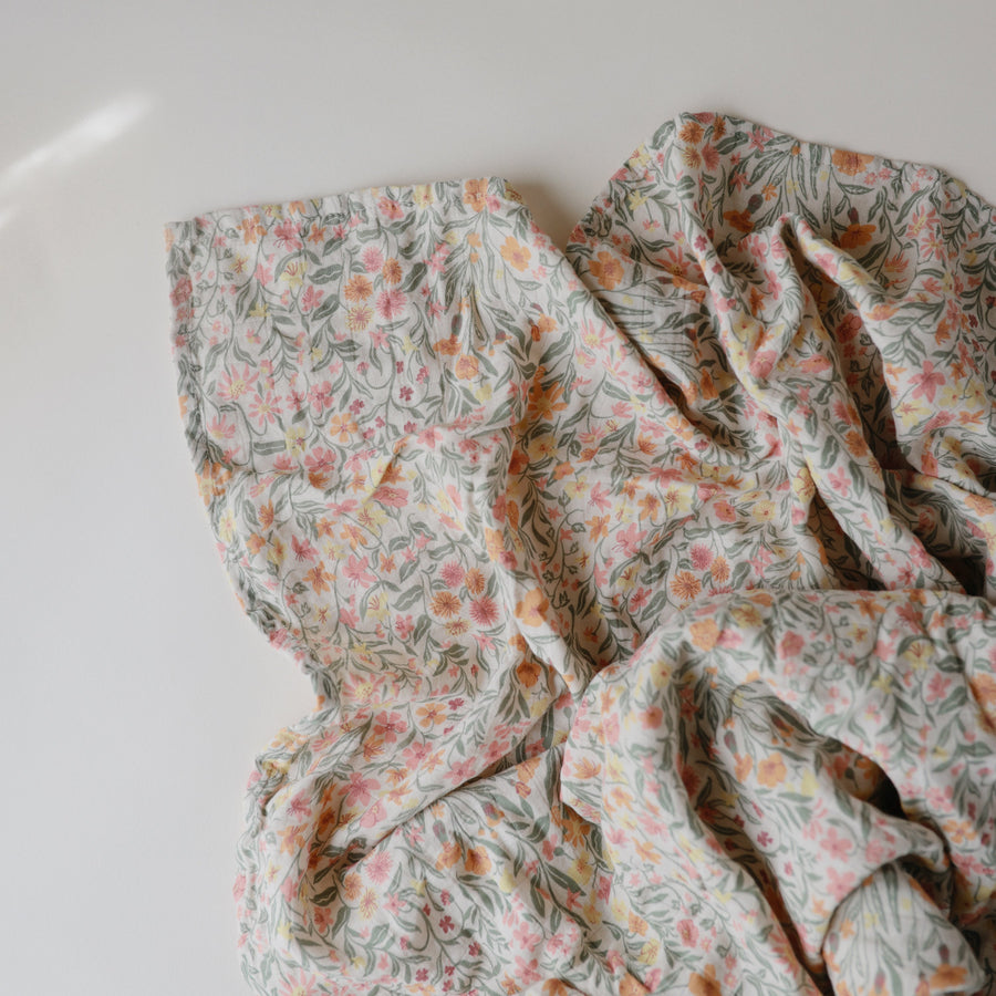 Mushie Organic Cotton Muslin Swaddle Blanket