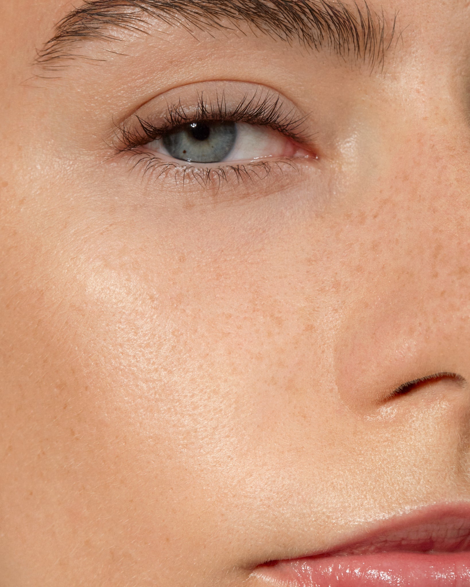 Hyaluron Tinted Serum