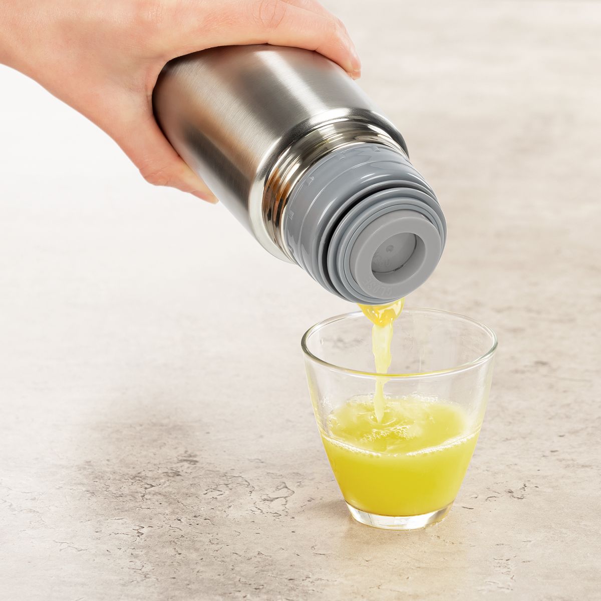 Pure stainless steel vacuum bottle V2, 750 ml