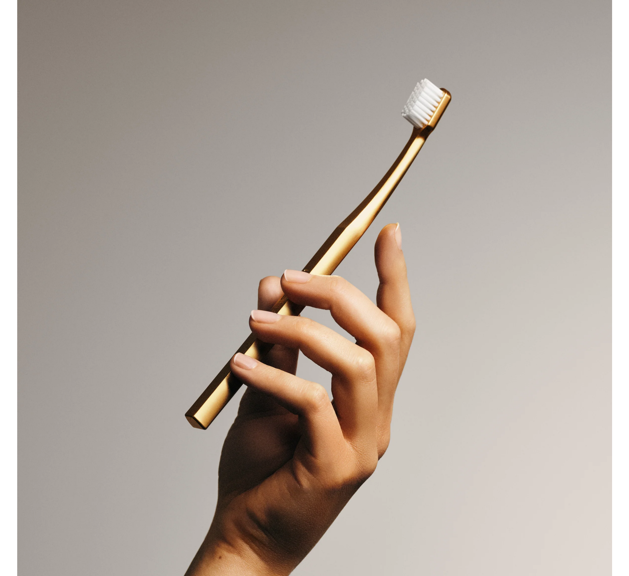 Aurezzi 24K Gold Plated Toothbrush (Medium Bristle)
