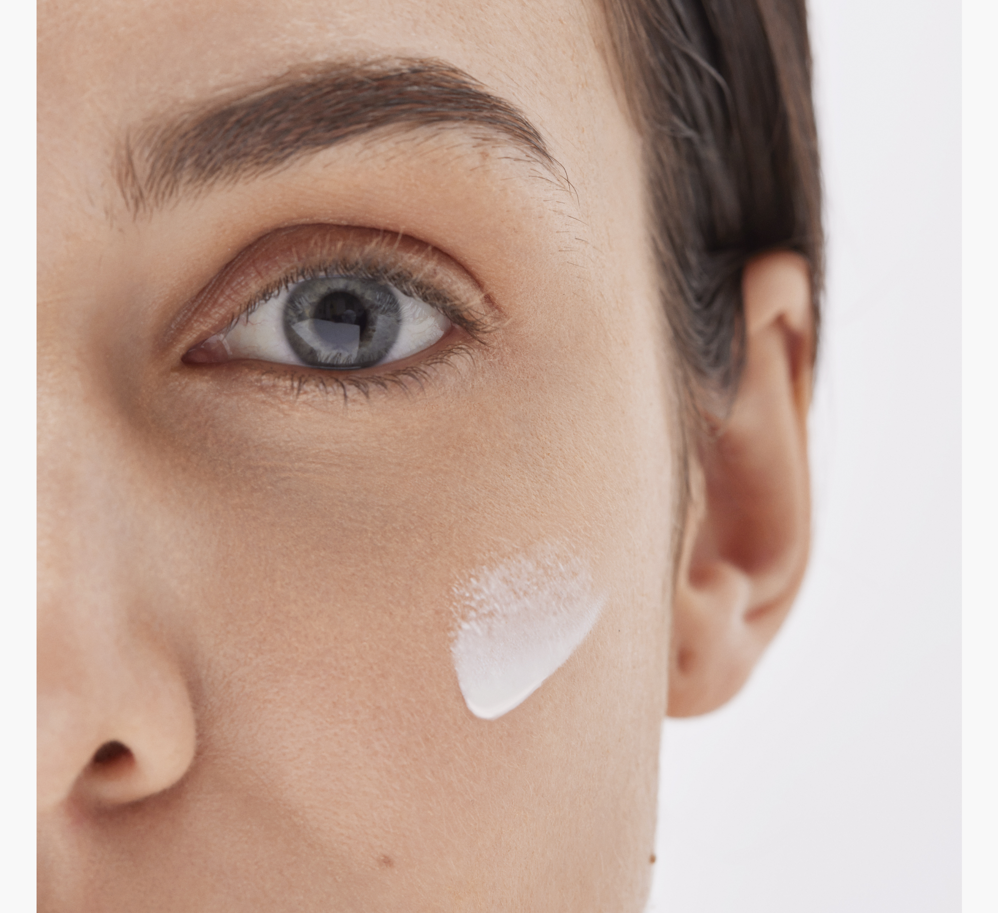 BABE Super Fluid Depigment+ Sunscreen SPF 50 *50ml