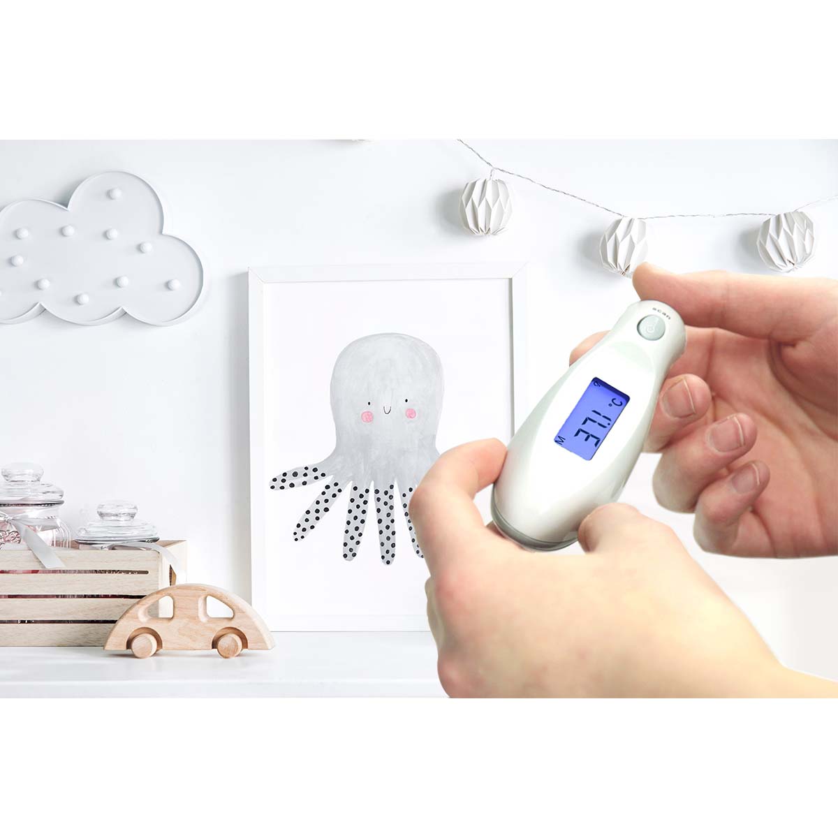 Alecto BC-27 - Infrared ear thermometer, white