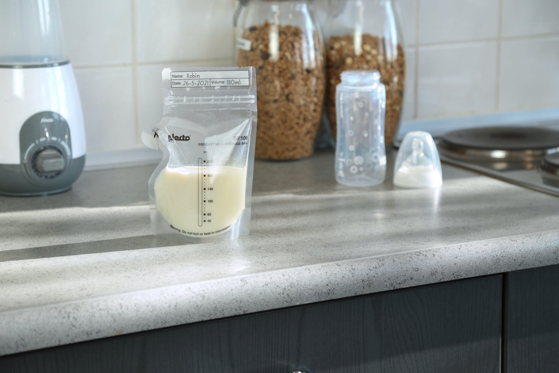 Alecto BF100 - Mother milk storage bags 220 ml, 100 pieces