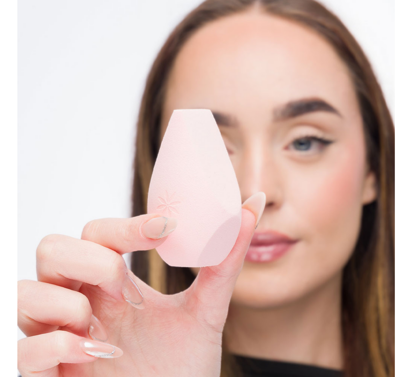 Brushworks Blend & Sculpt Complexion Sponge