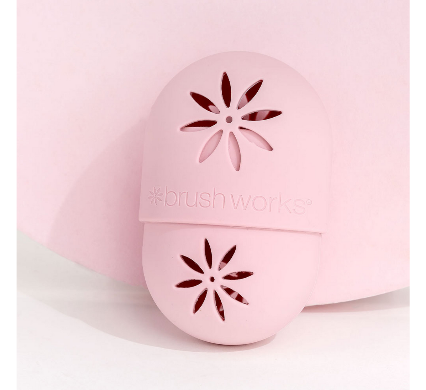 Brushworks Makeup Sponge Shield