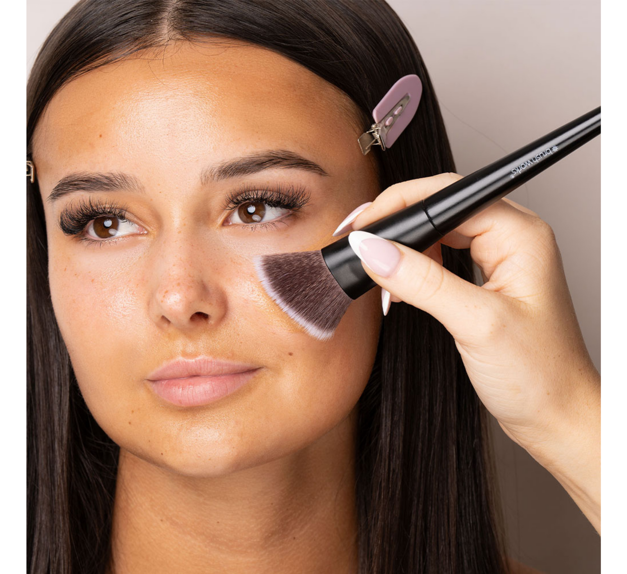 Brushworks No. 9 Angled Flat Top Foundation Buffing Brush