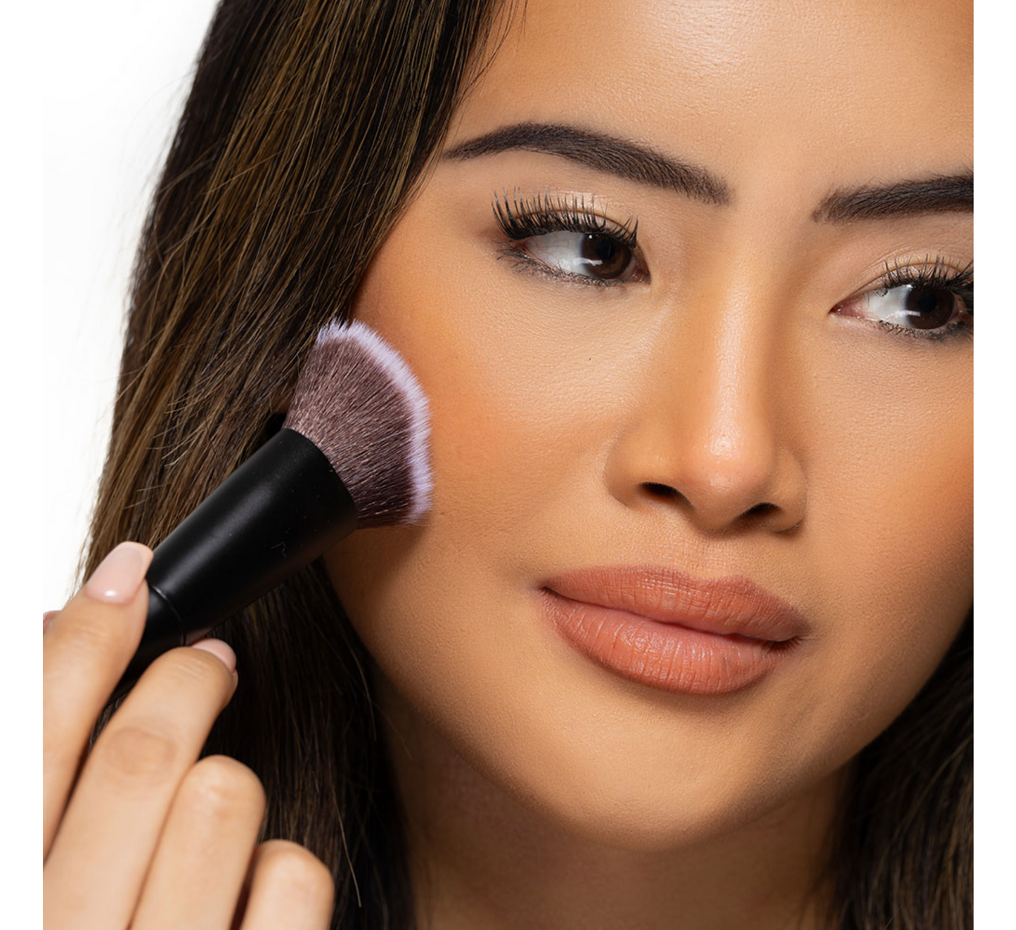 Brushworks No. 9 Angled Flat Top Foundation Buffing Brush