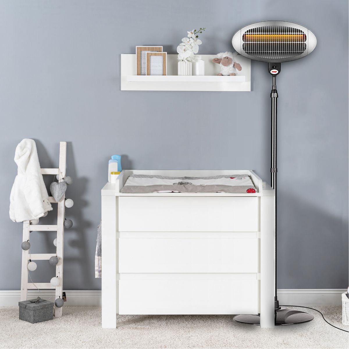 Changing table heater with stand