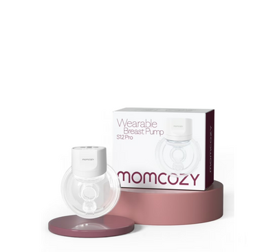 Pompë gjiri e veshur me një Momcozy S12 Pro 