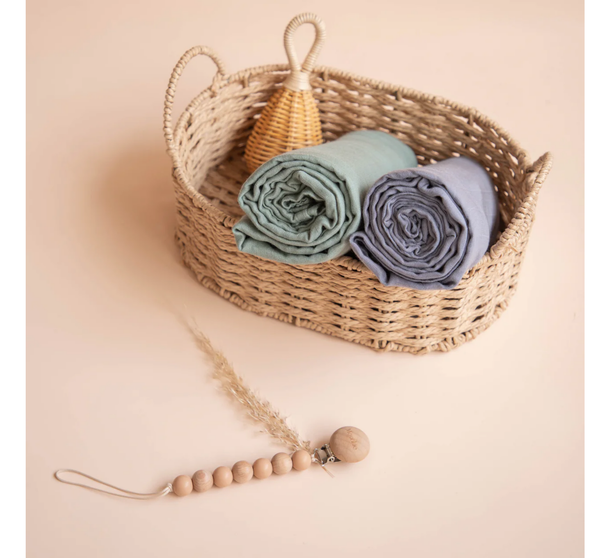 Batanije me pelena Moonkie Muslin - Pako me 2 copë (+ Kapëse biberoni)