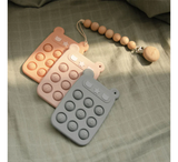 Lodër Telefoni Moonkie me Shtypje Silikoni, 3 Muaj+