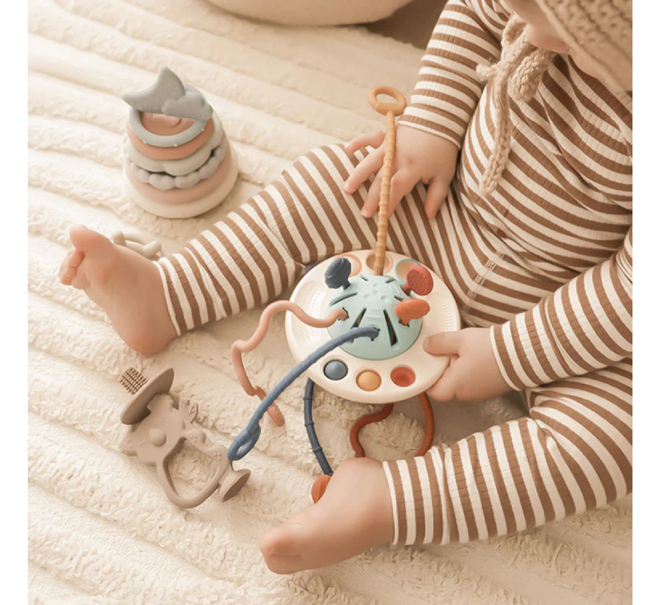 Moonkie UFO Silicone Pulling Toy