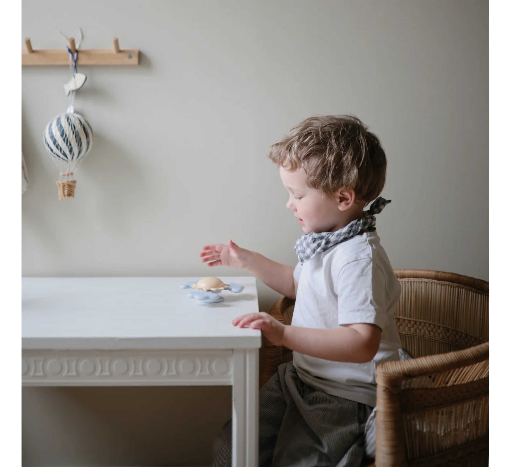 Mushie Suction Spinner Toy 10 Months+