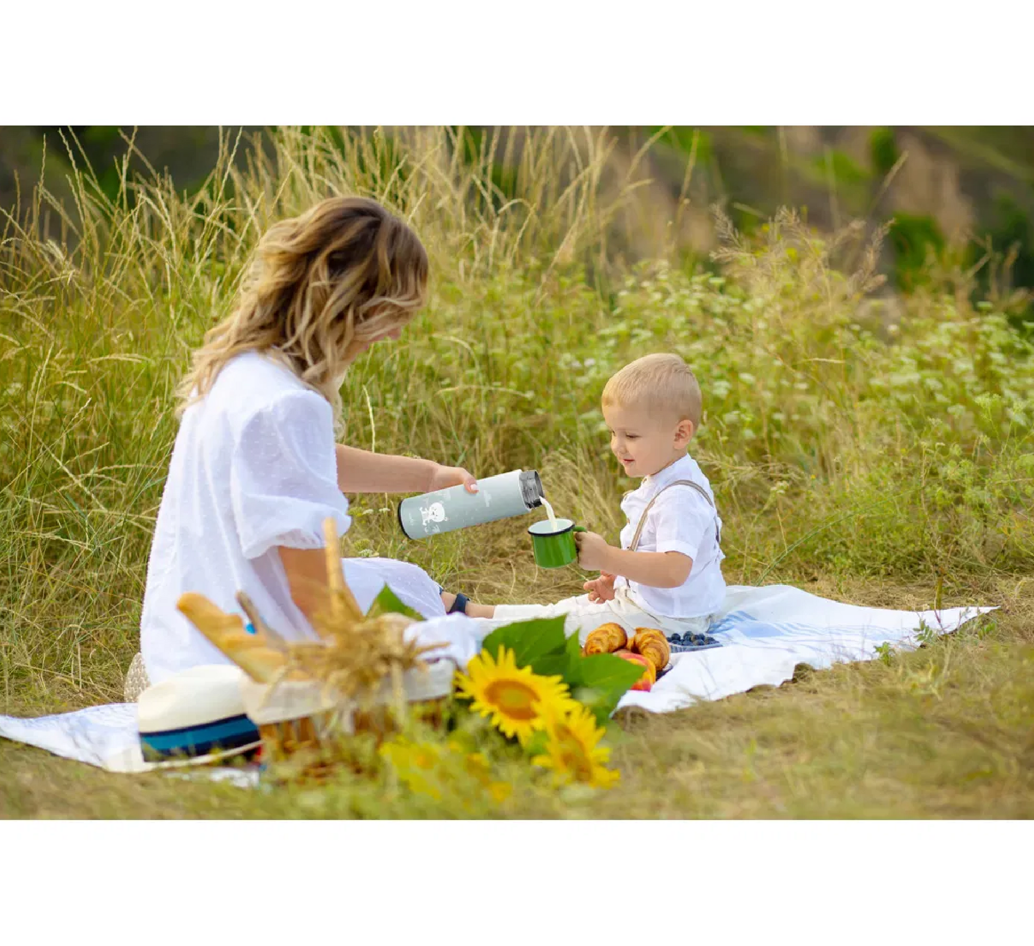 Shishe termike prej çeliku inox Nuvita me termometër LED *500ml