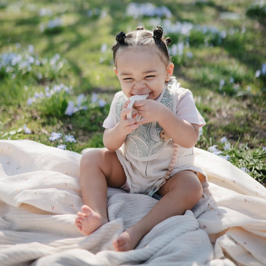 Mushie Muslin Bib