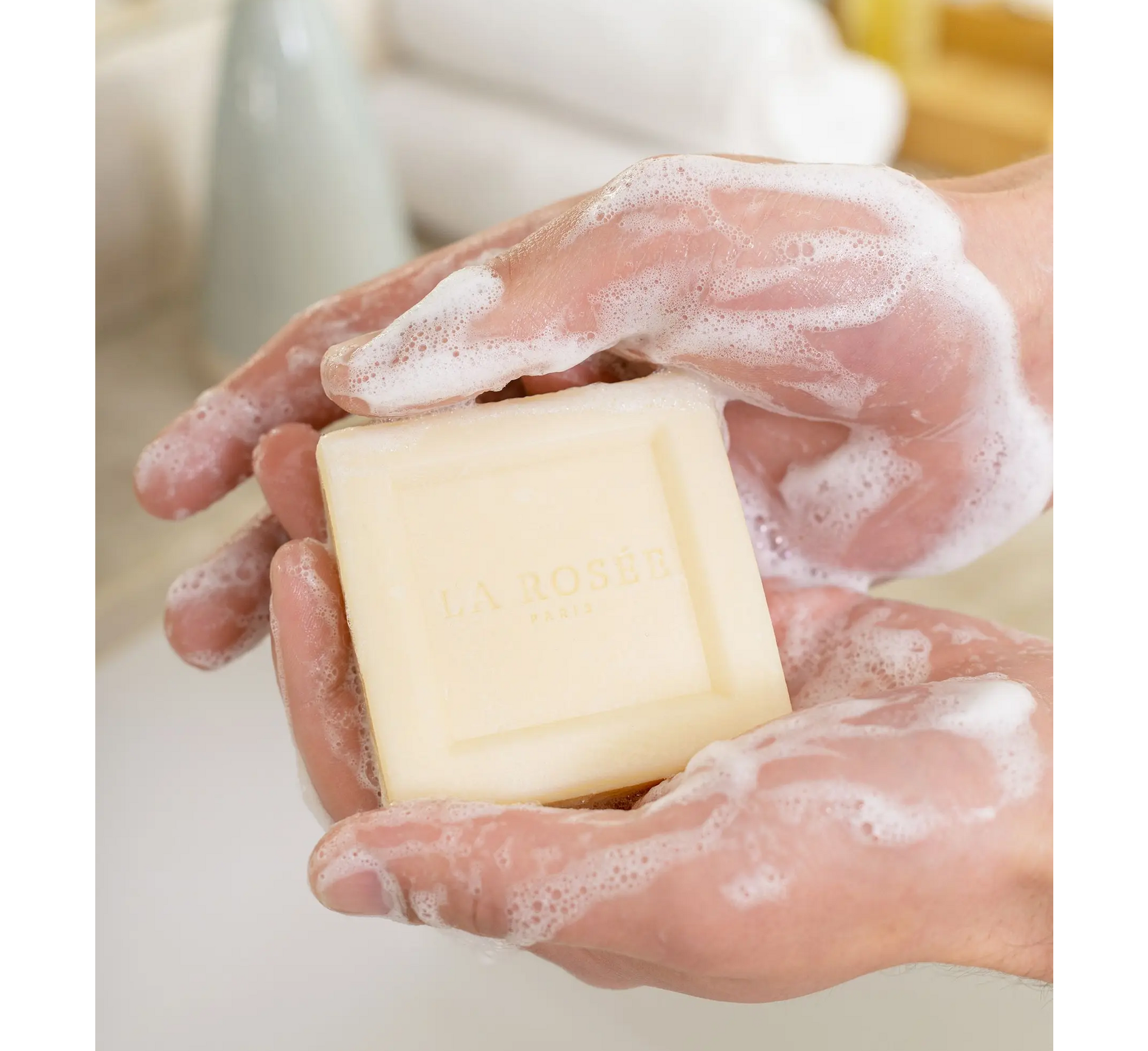 Sapun Ultra i Butë Ekstra i Pasur me Gjalpë Shea *100gr