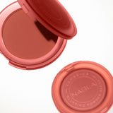 Close-Up Blurring Powder Blush
