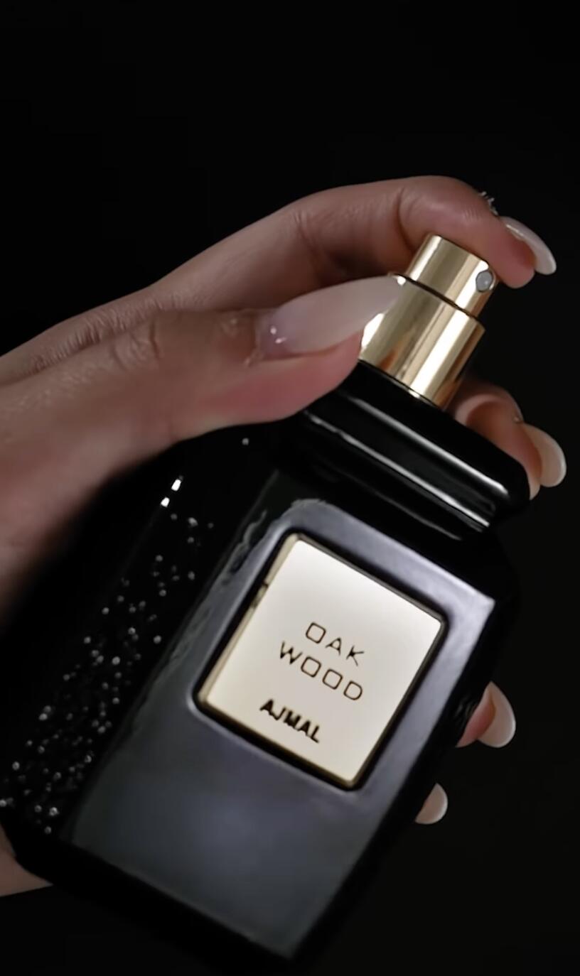 Oak Wood Ajmal for women and men