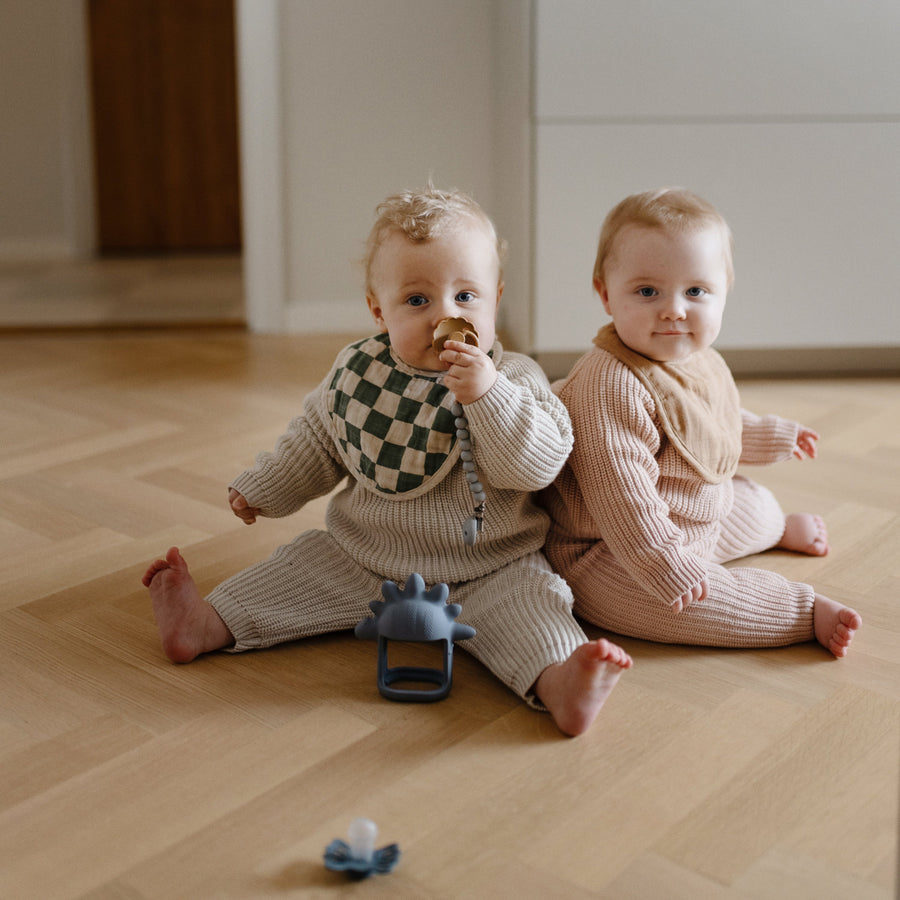 Mushie Muslin Bib