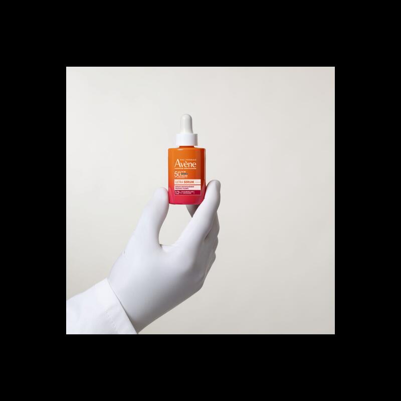 ULTRA SERUM SPF50+ INSTANTLY PLUMPS